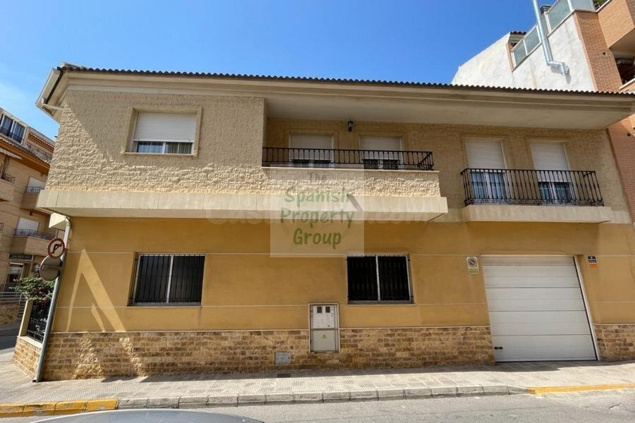 Venta de townhouse en Formentera del segura, de 400m2 con 5 dormitorios y 3 baños con plaza de garaje - foto 2