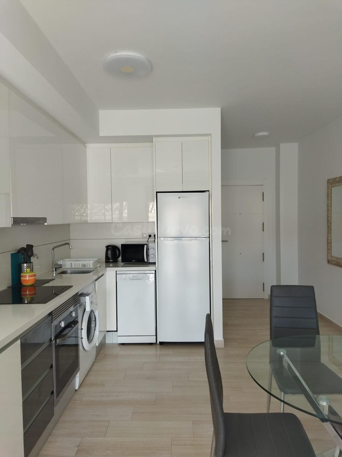 Apartamento con piscina comunitaria, Alicante, Torrevieja, La Mata. 3 habitaciones, 91 m2, 100 metros del mar