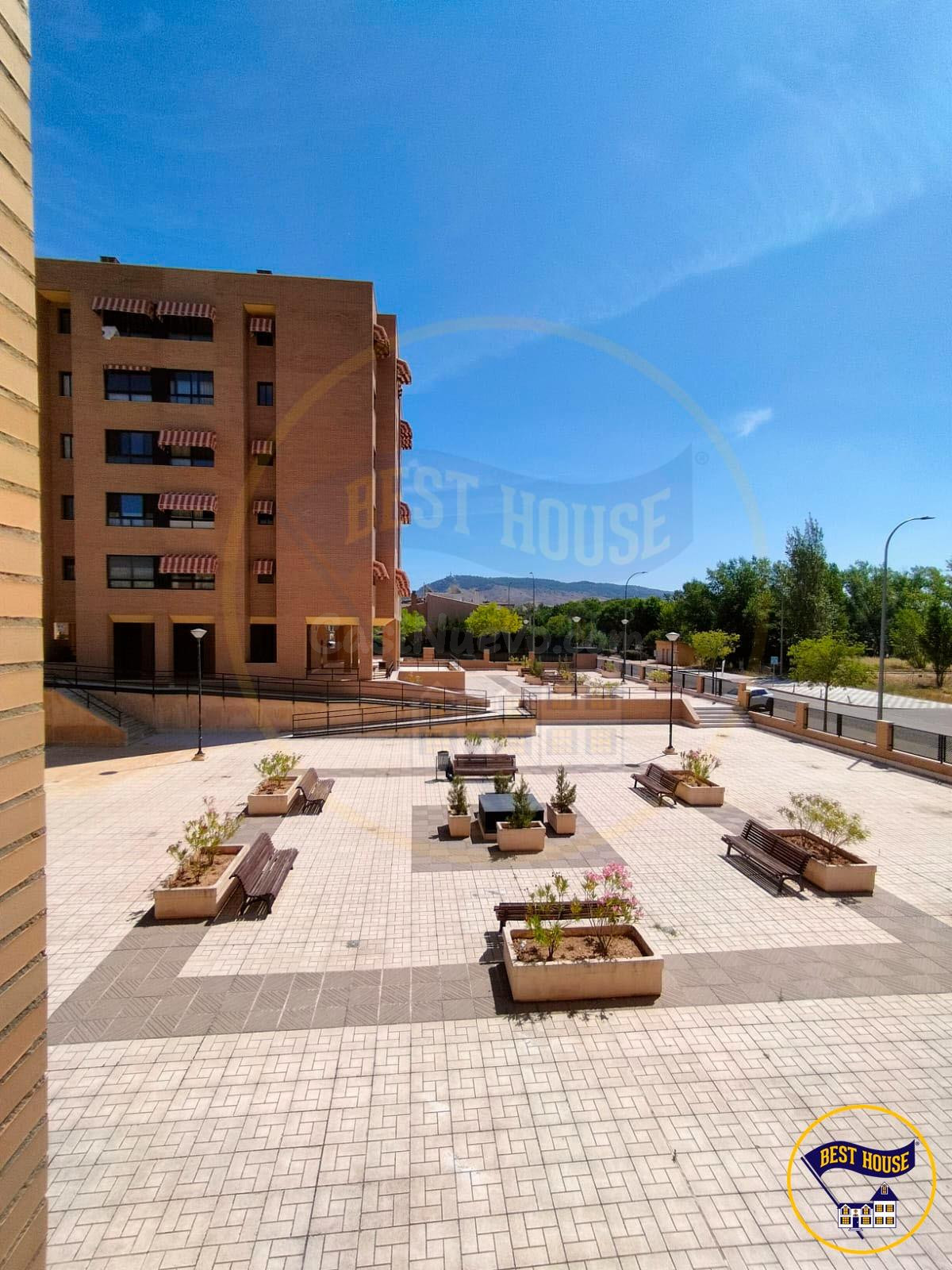 PISO EN VENTA EN UNA DE LAS MEJORES URBANIZACIONES CON PISCI - foto 4