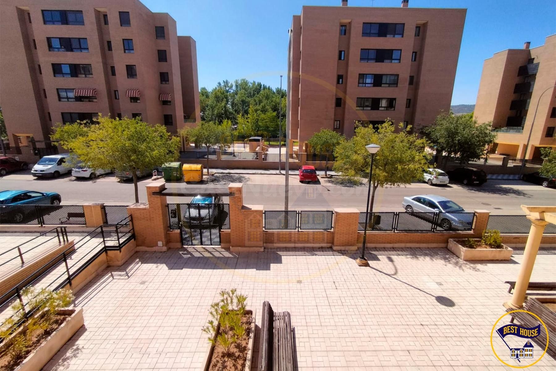 PISO EN VENTA EN UNA DE LAS MEJORES URBANIZACIONES CON PISCI - foto 5