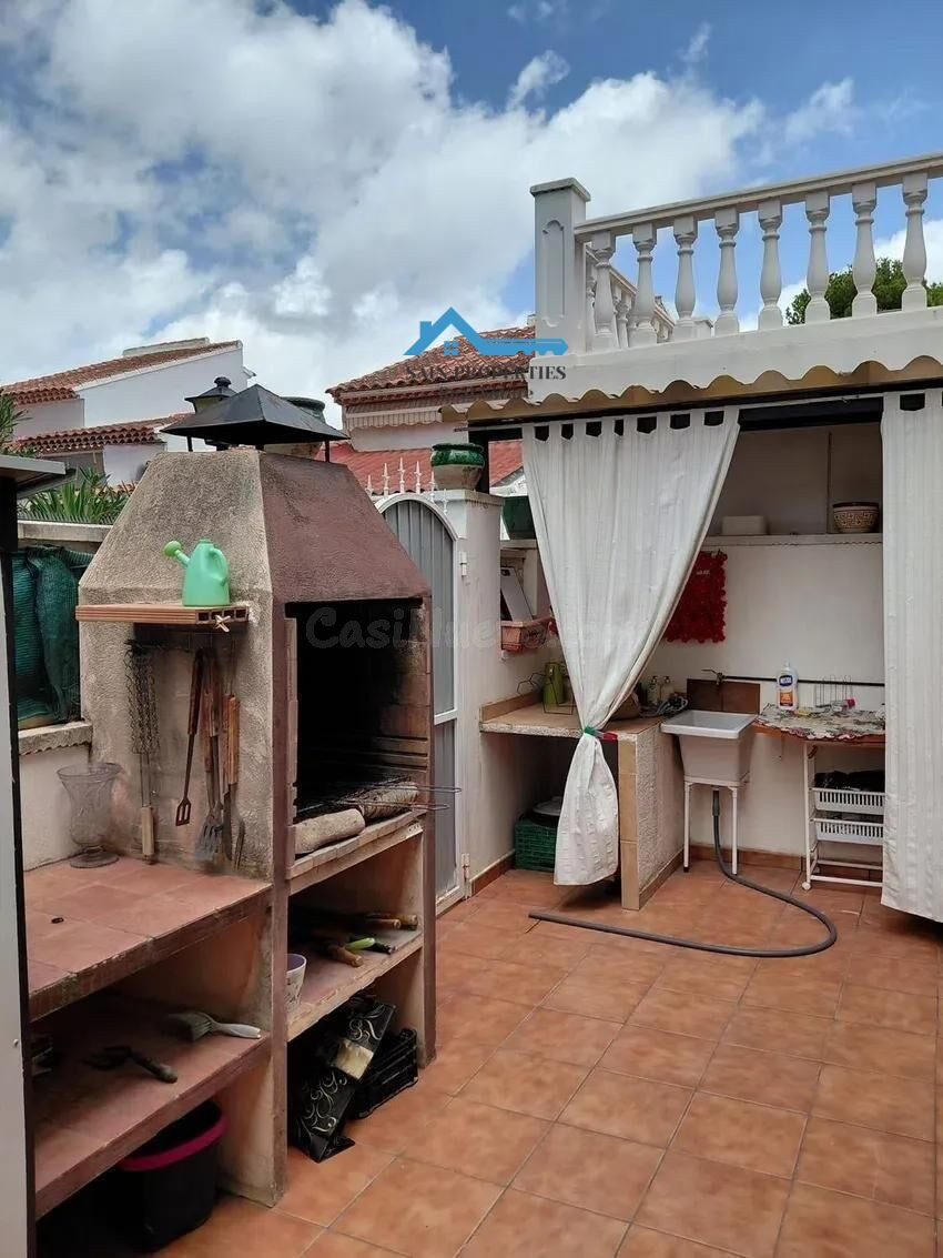 Exclusivo adosado con piscina privada en una urbanización de - foto 5