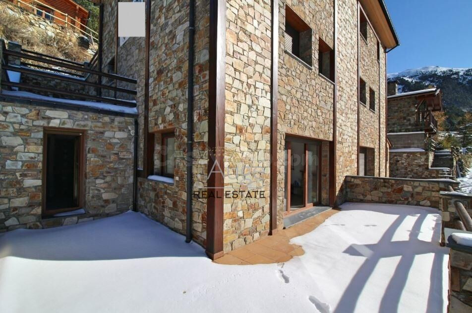 IMPRESIONANTE CHALET EN EL FORN DE CANILLO - foto 2