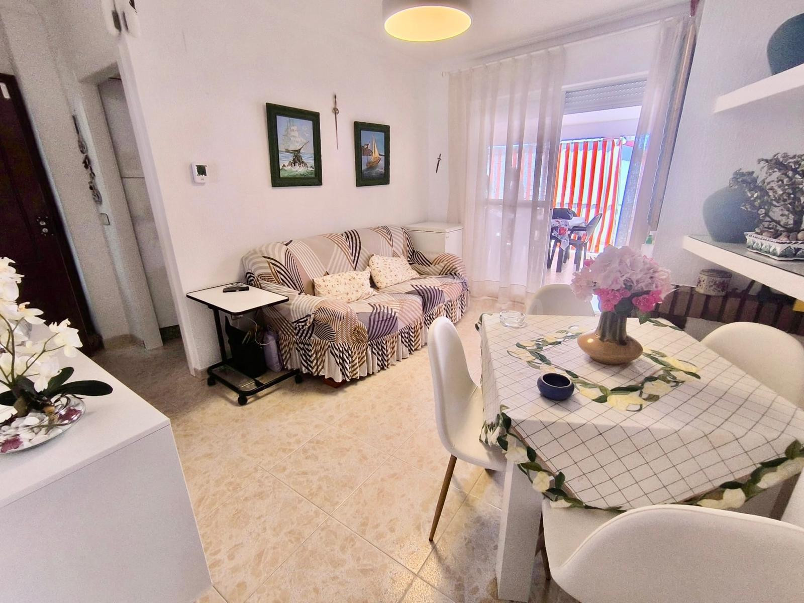 ALQUILER DE SEPTIEMBRE A JUNIO – VIVIENDA DE 3 habitaciones 