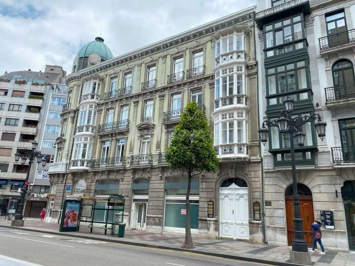 OFICINA LUJO URIA OVIEDO. EDIFICIO REPRESENTATIVO. - foto 4