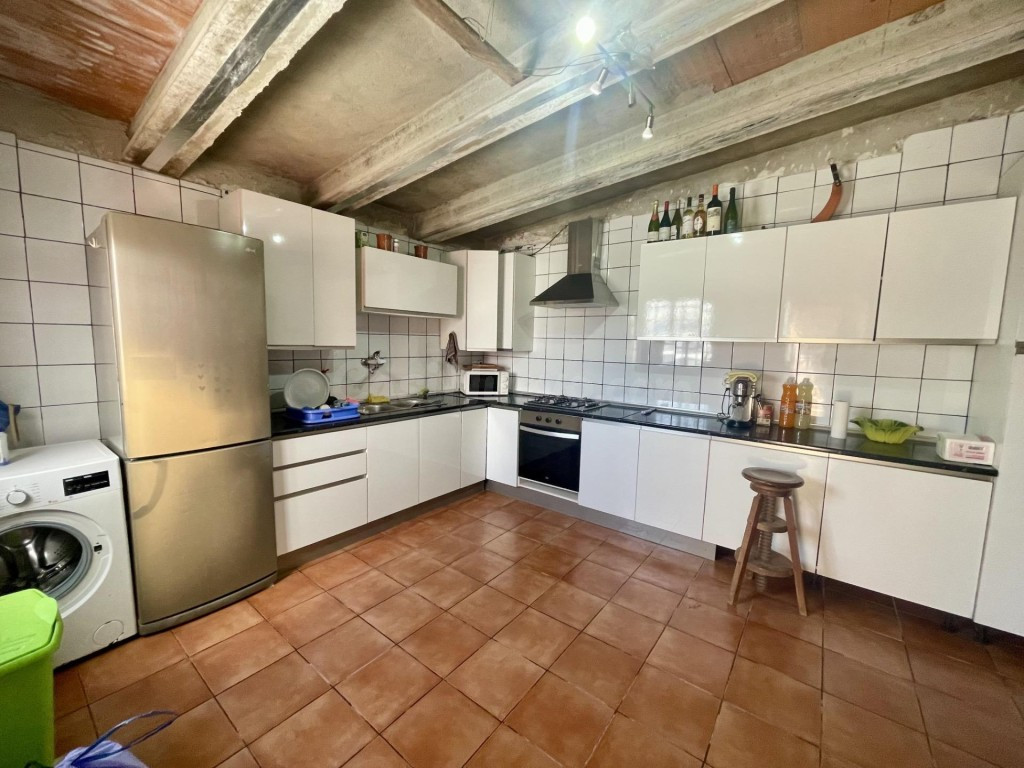 AMPLIO INMUEBLE REFORMADO CON DISTRIBUCIÓN RESIDENCIAL, SUJETO A CAMBIO DE USO Y ESTUDIO TÉCNICO - foto 4