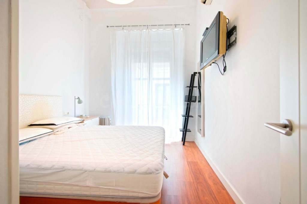Precioso apartamento junto Avenida Menéndez Pelayo!!! - foto 4