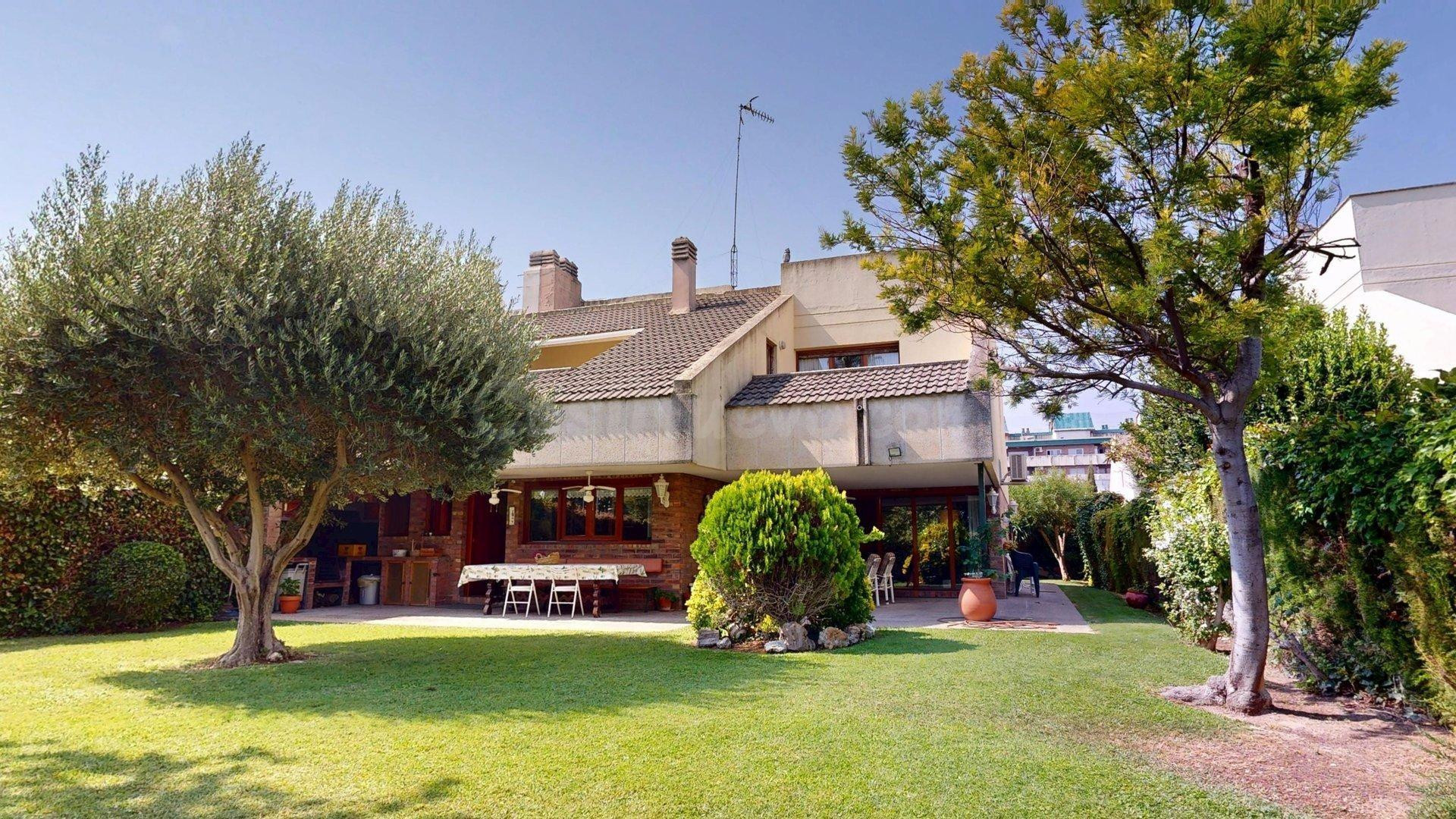 Vivienda en Torres de San Lamberto unifamiliar exterior ados