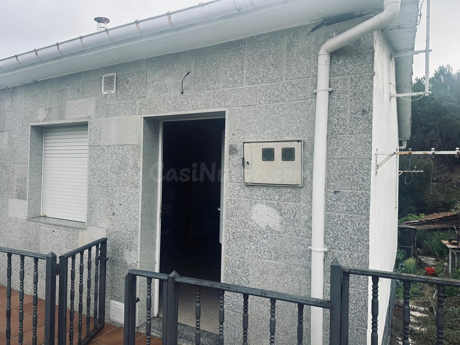 Pequeña Casa en La Rabaza de Arriba con Amplias Posibilidades