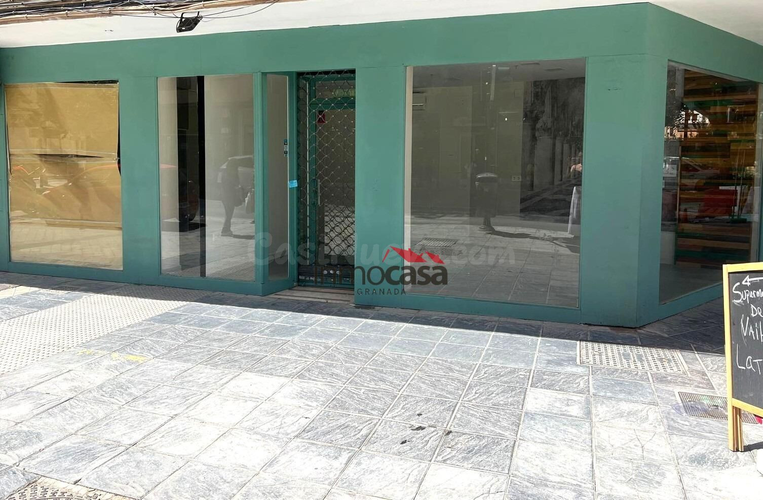 LOCAL EN ESQUINA CON UBICACIÓN INMEJORABLE