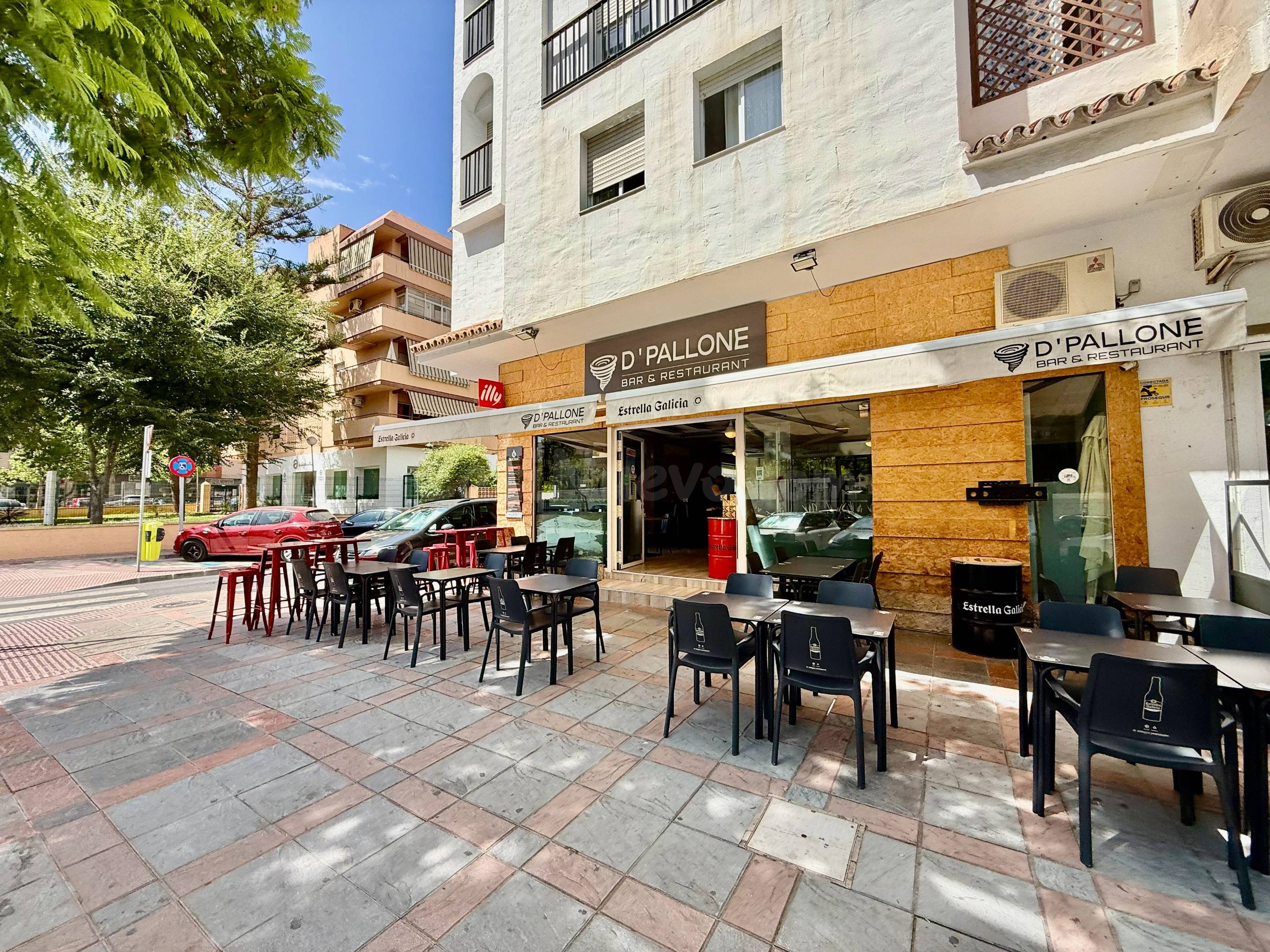 TRASPASO DE ACTIVIDAD COMERCIAL EN FUNCIONAMIENTO · FUENGIROLA