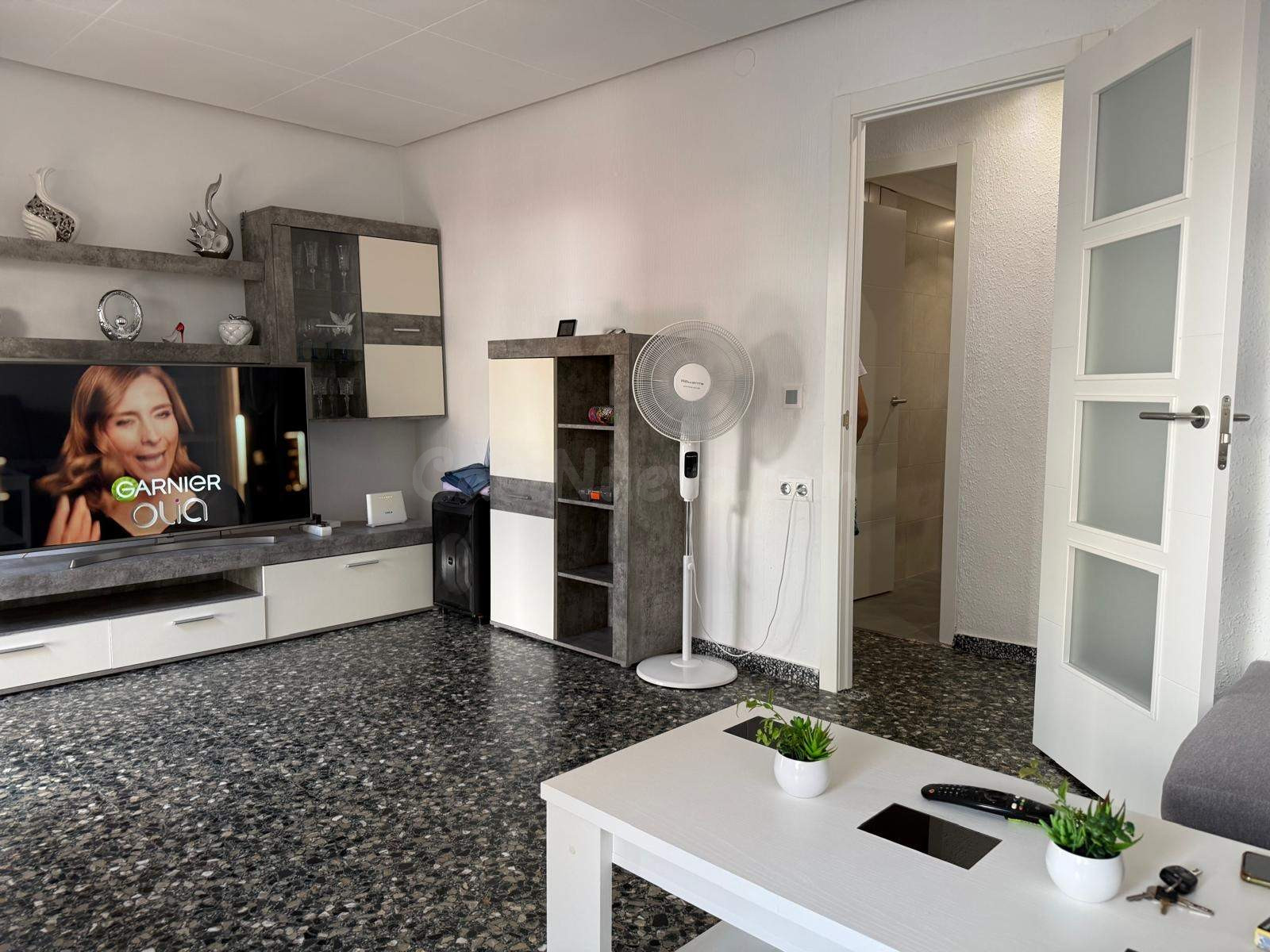 Acogedor Piso Exterior en Carolinas Bajas, Alicante - €165,0 - foto 2