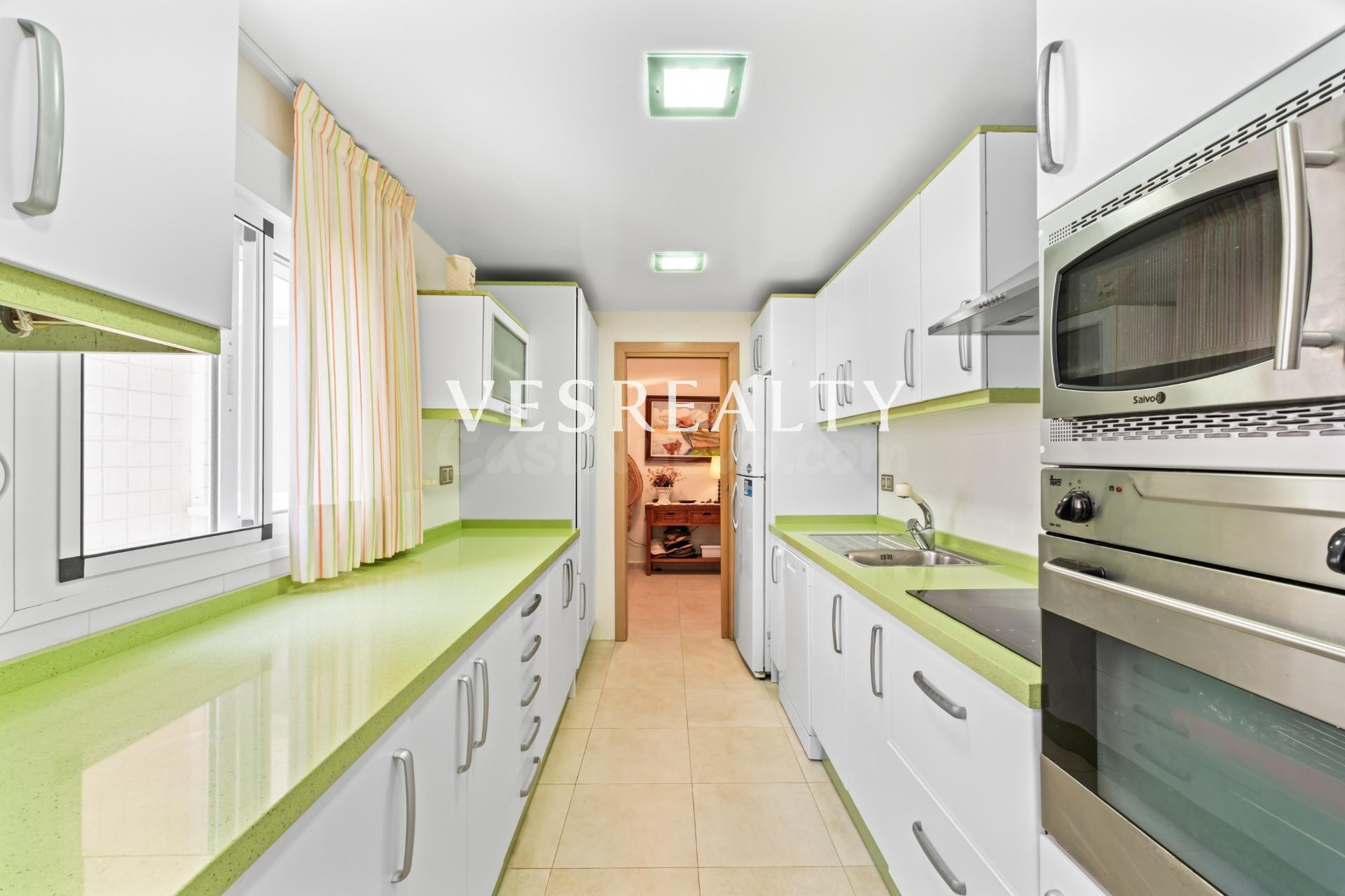 Exclusivo Apartamento en Primera Línea de Playa en Urbanova, Alicante - €490,000 - foto 5