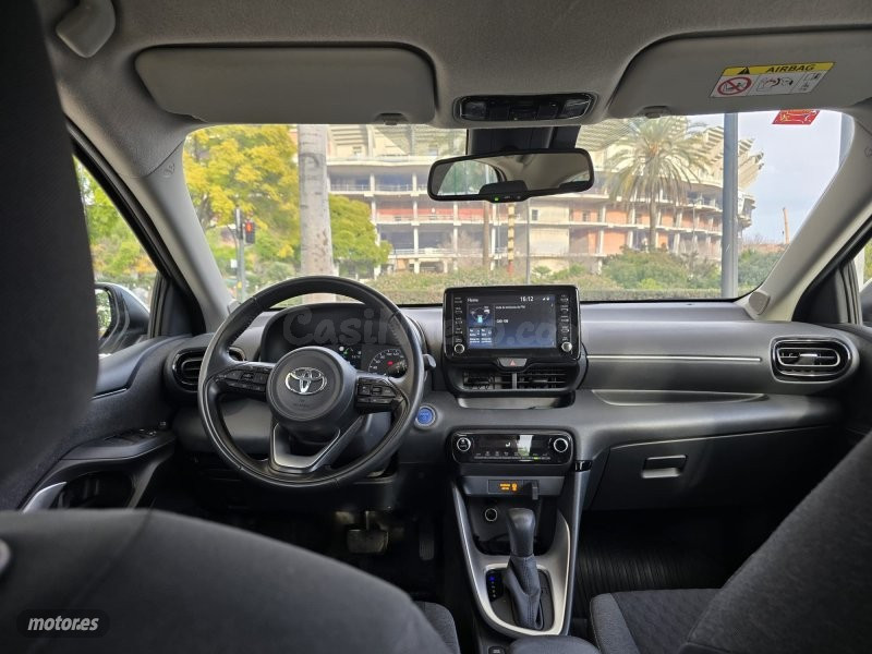 Toyota Yaris híbrido automático en Valencia - Excelente esta - foto 2