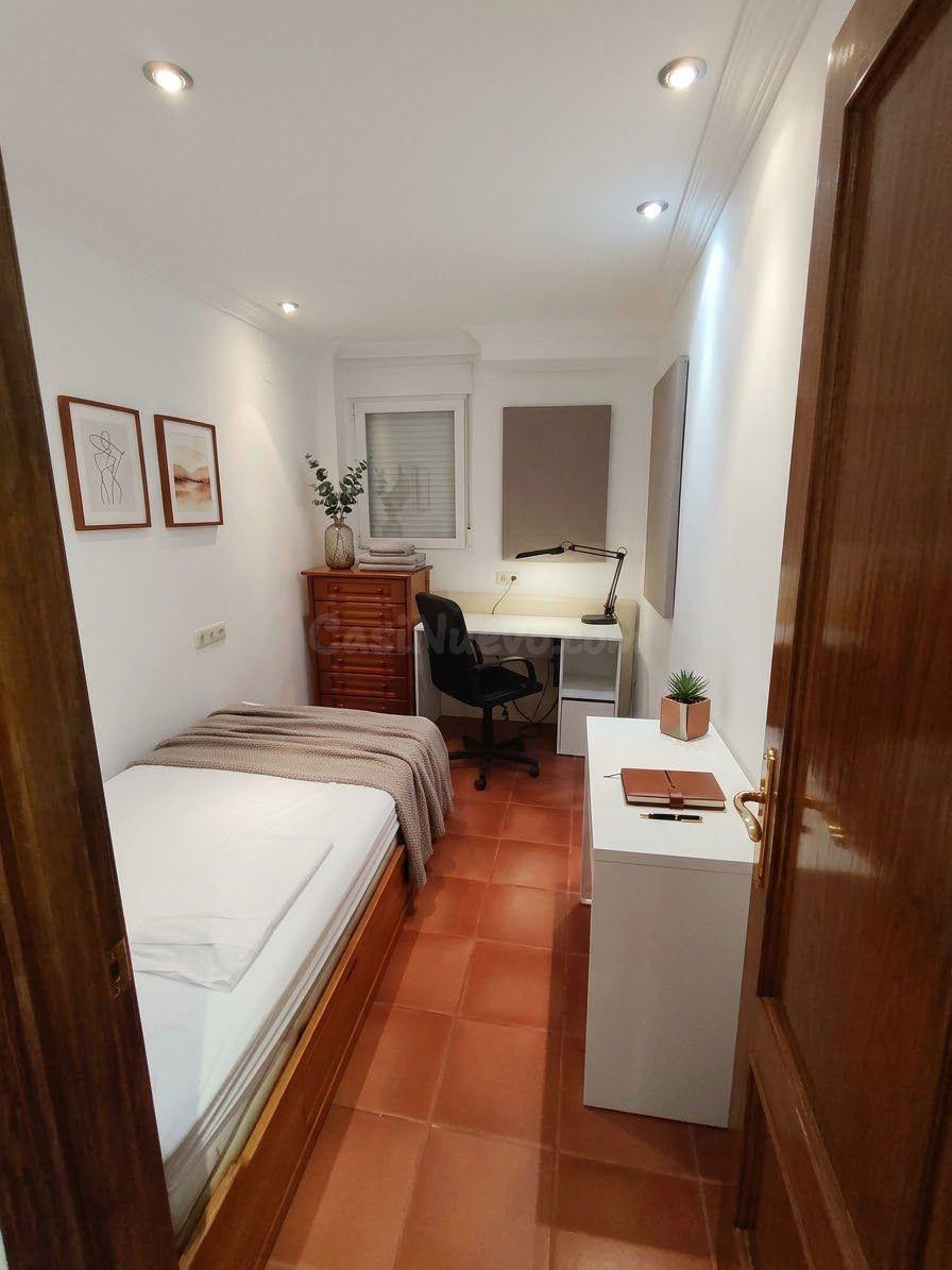 Vivienda amplia y luminosa en Calle Blas Valero, Elche - foto 3