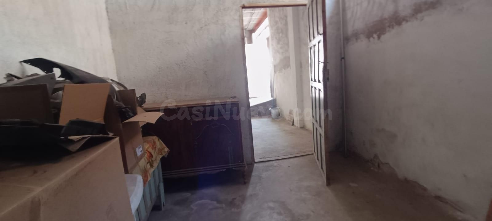 SE VENDE GARAJE PARA 6 AUTOS Y TRASTERO 15m2 - foto 3