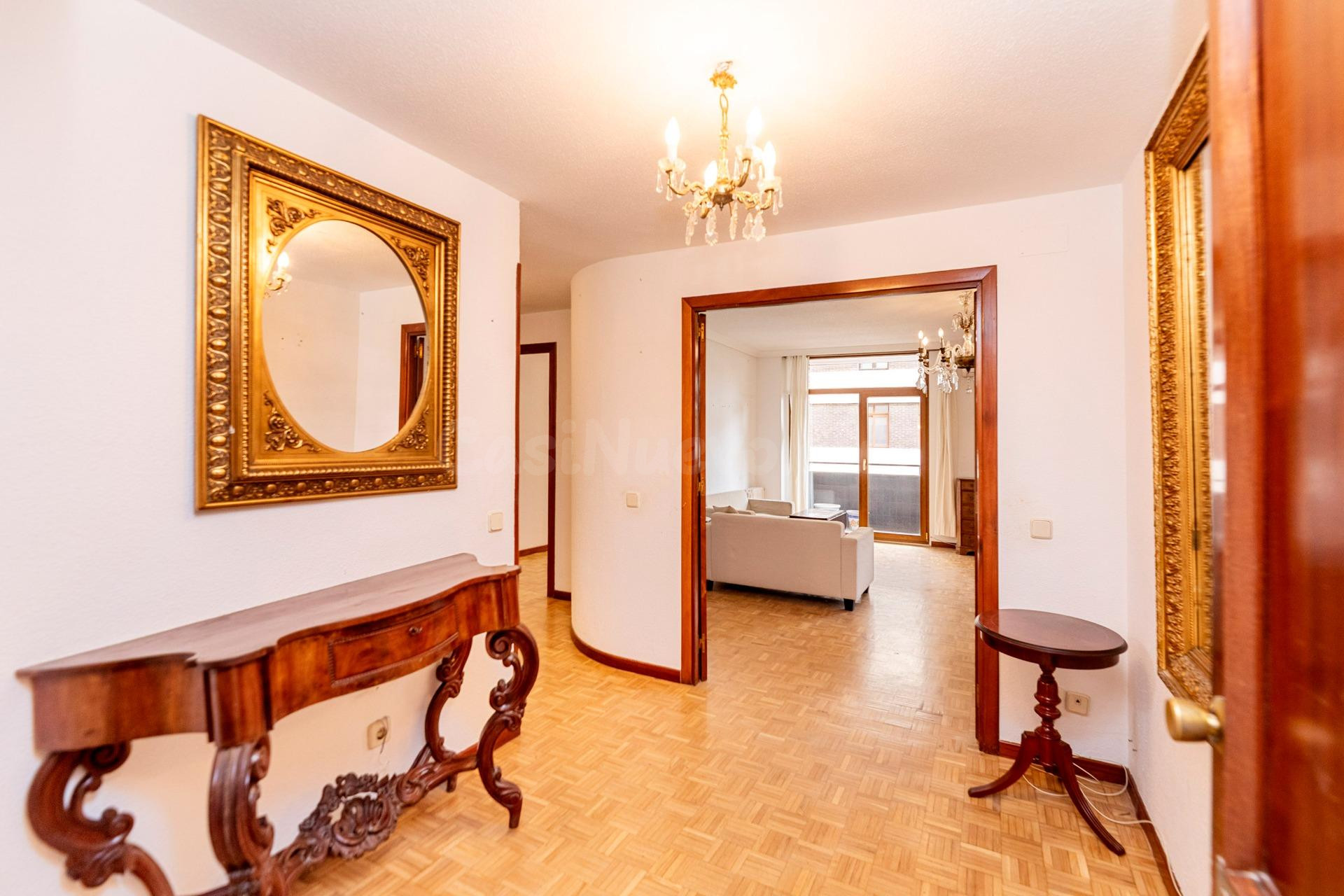 Impresionante Piso en Gaztambide: Garaje y Trastero Incluido - foto 2
