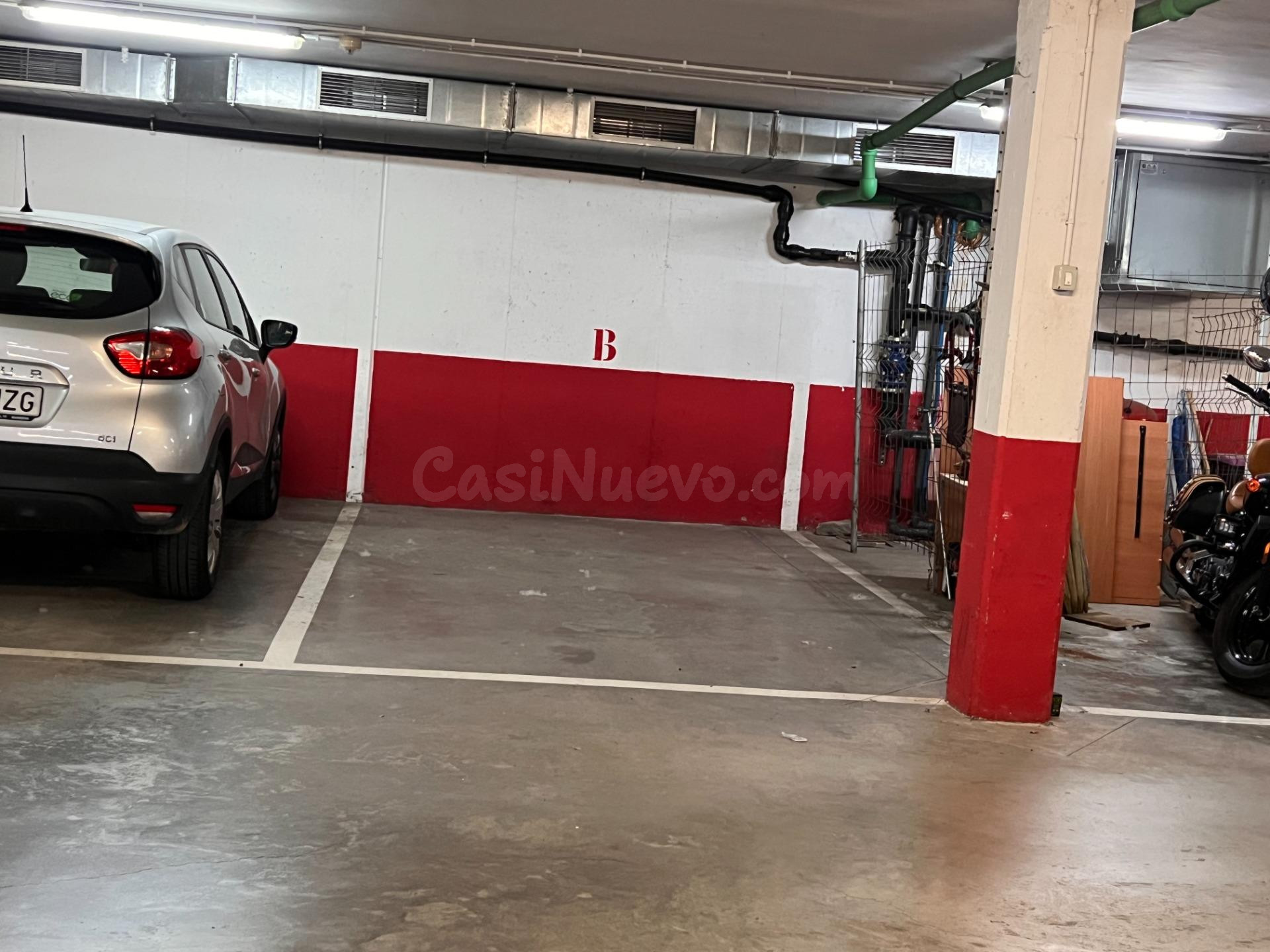 Plaza de parquing amplia y con muy buen acceso - foto 4
