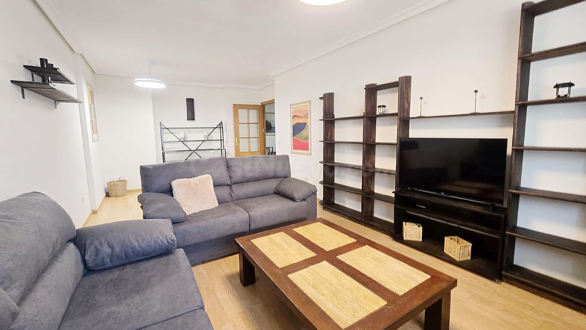 ¡ESTUDIANTES! PISO CON TERRAZA INTEGRADA COMPLETAMENTE AMUEB - foto 2