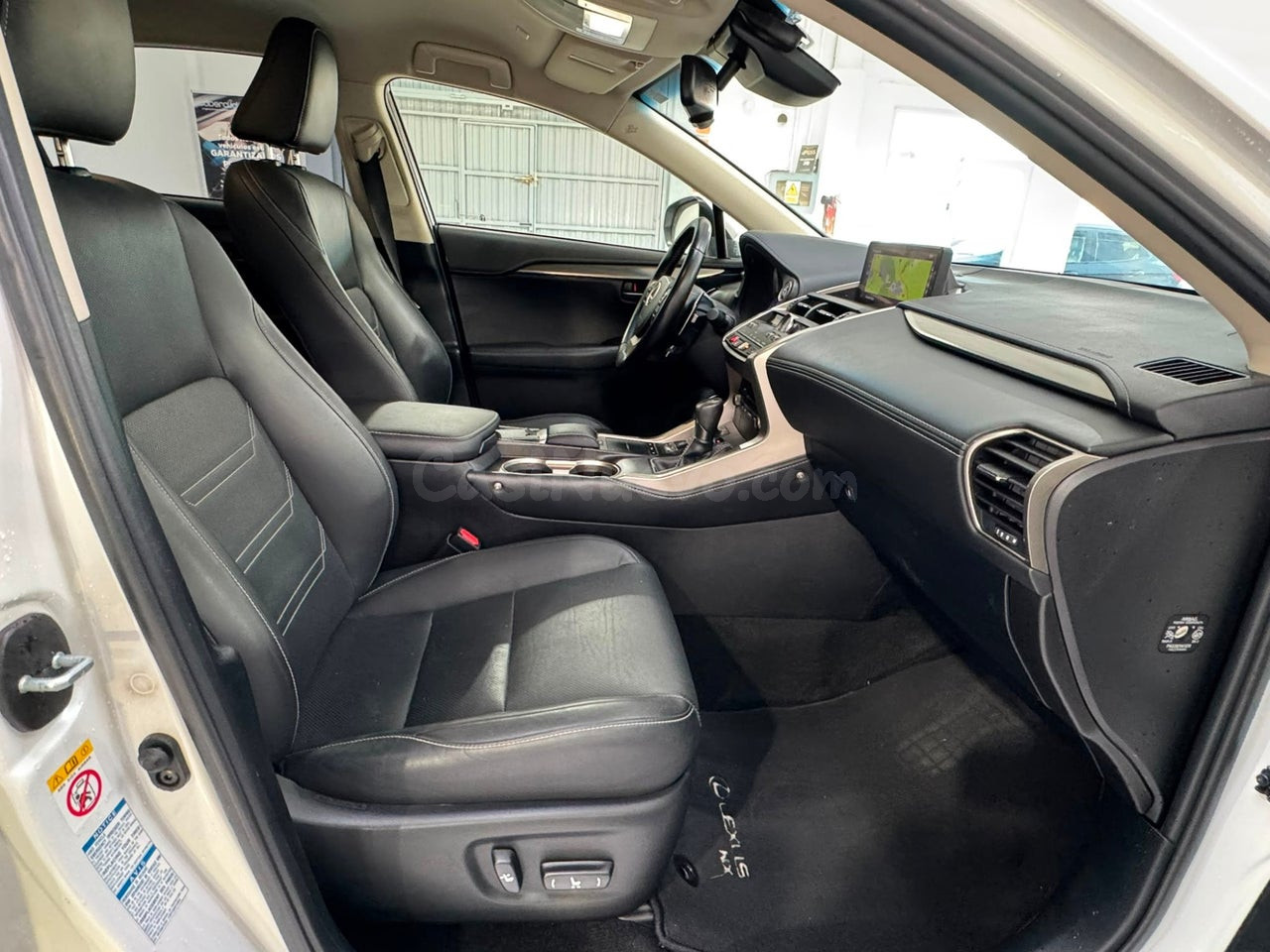LEXUS NX 2.5 300h Executive Navigation 4WD (2018) - foto 4