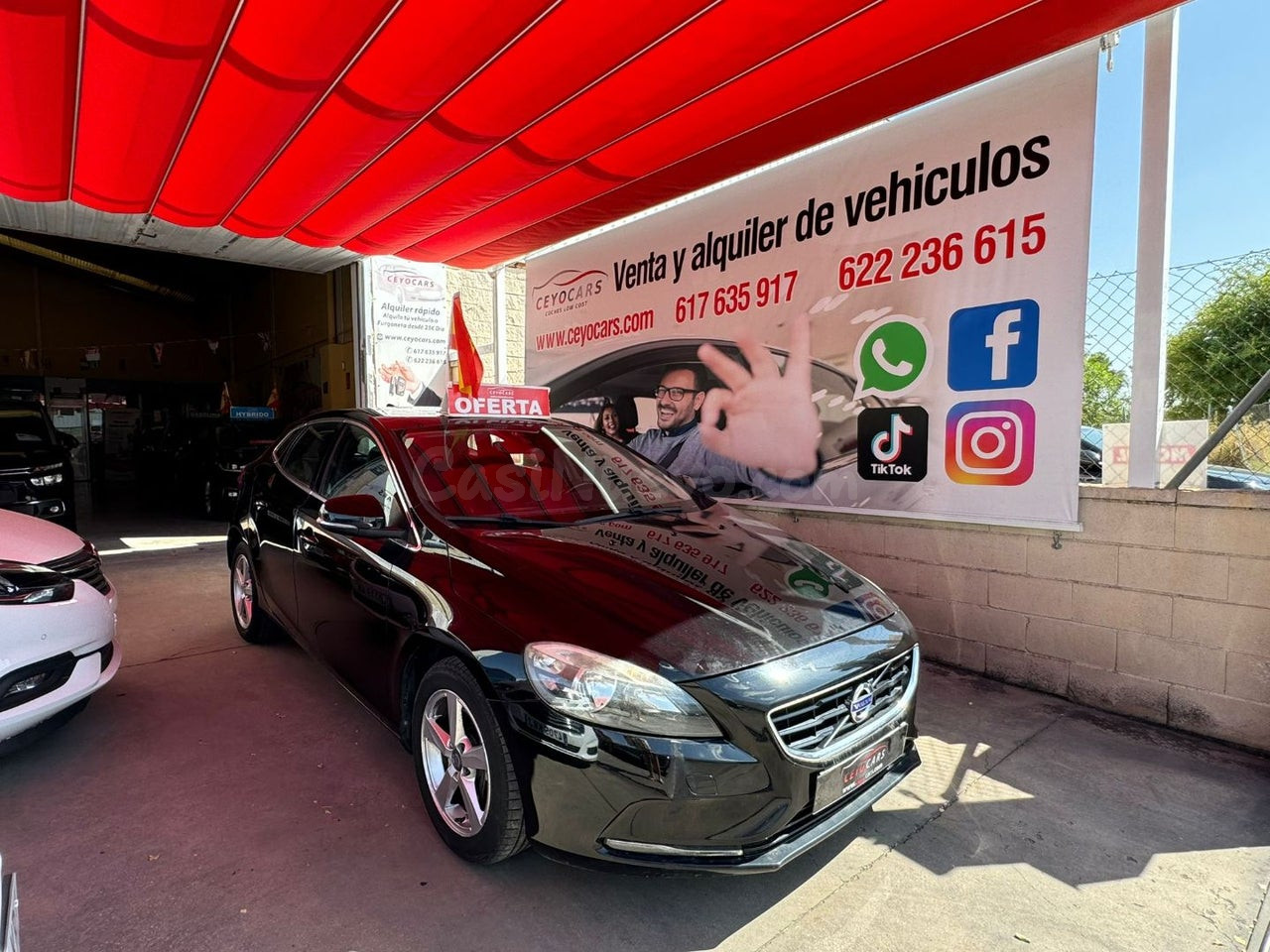 VOLVO V40 1.6 D2 Momentum Auto (2015)