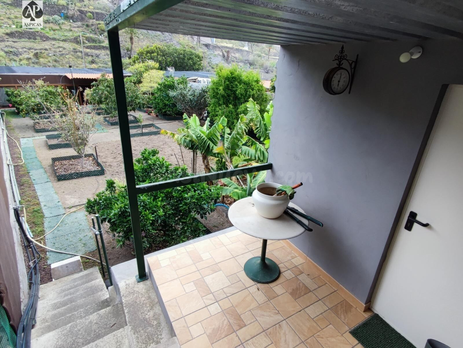 Exclusiva finca reformada con 1.581 m2 de parcela y gran pot - foto 2