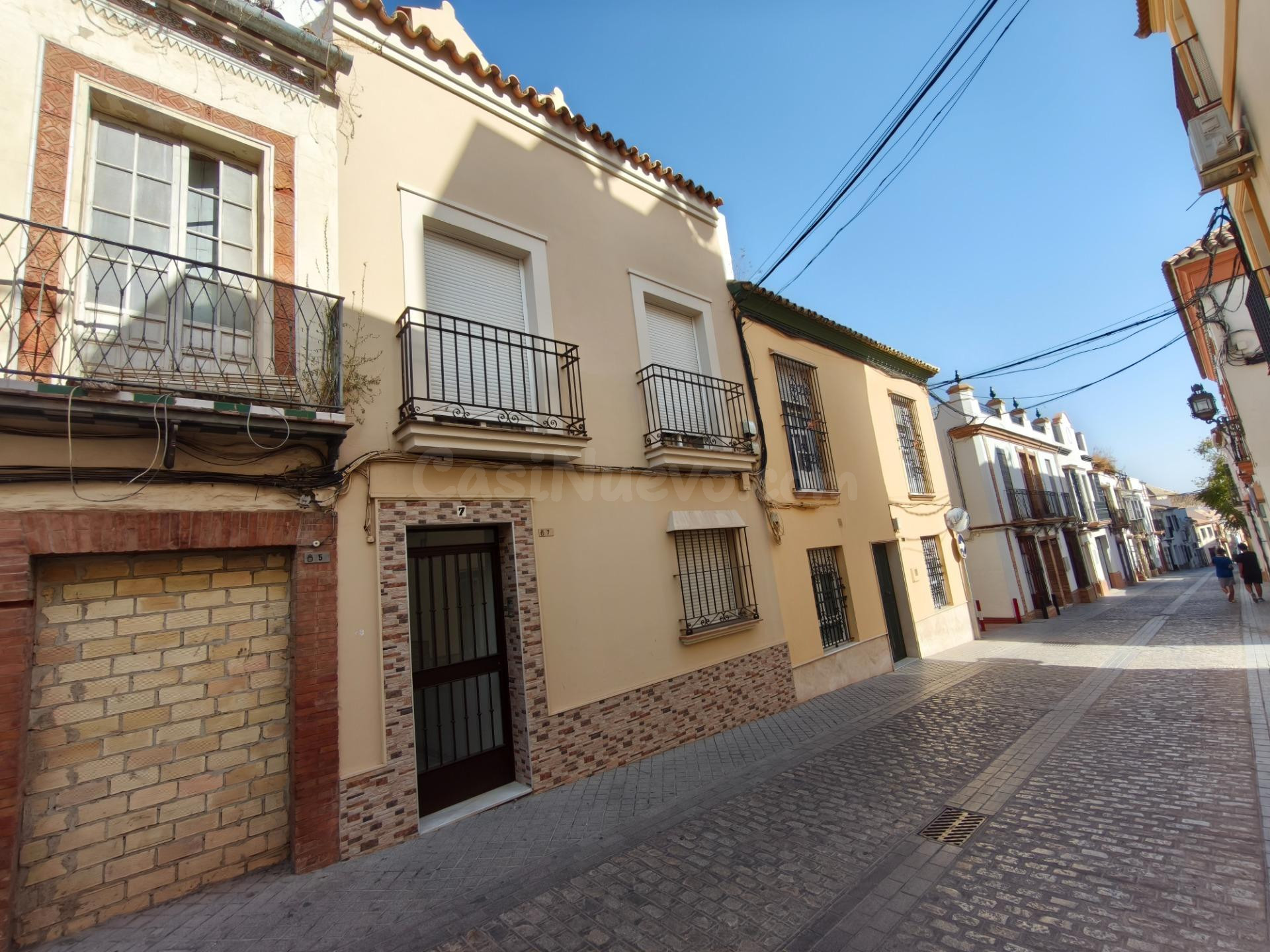Piso en Planta Baja con Espacios Exteriores Privados! - foto 2