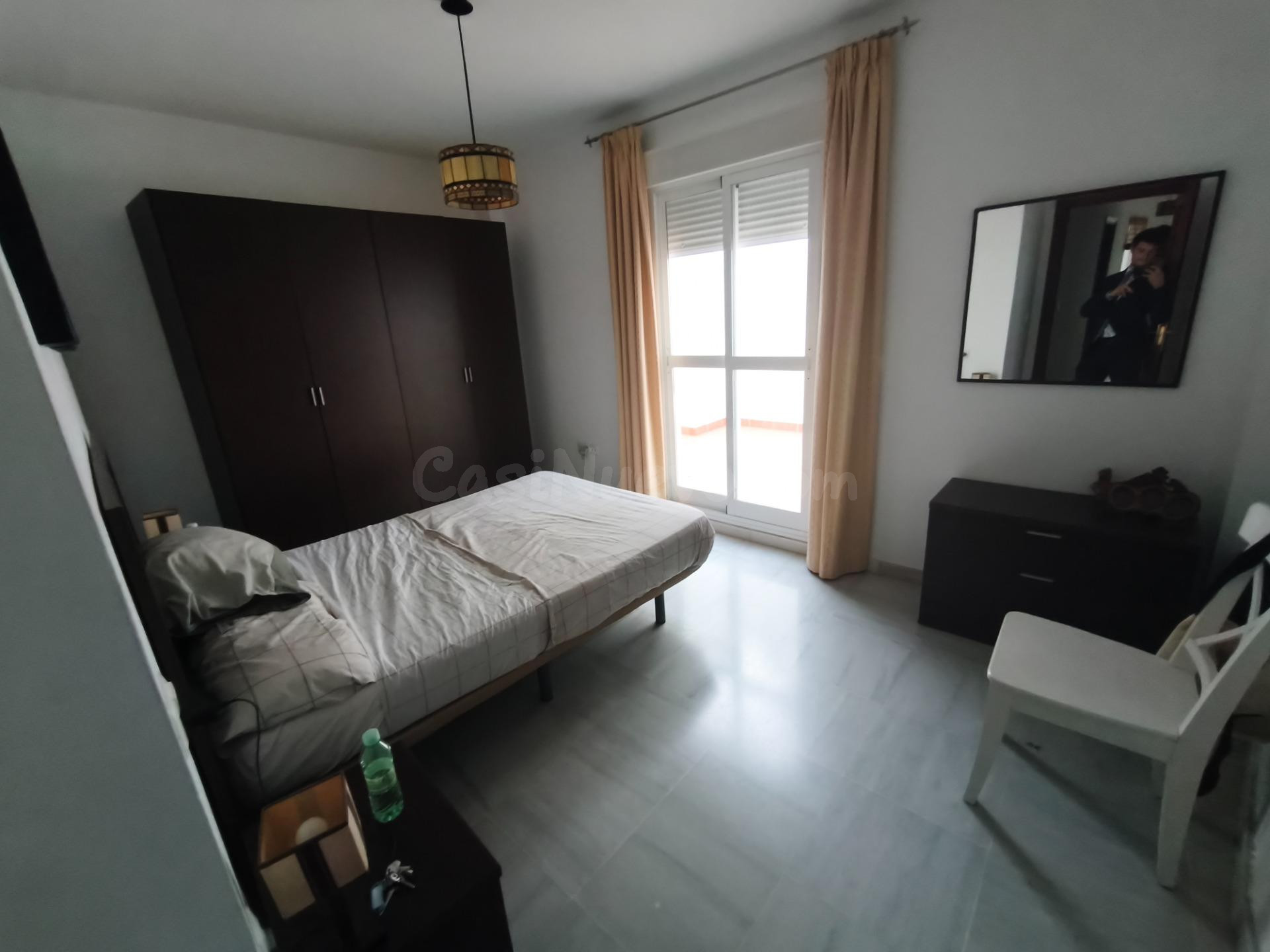Piso en Planta Baja con Espacios Exteriores Privados! - foto 4