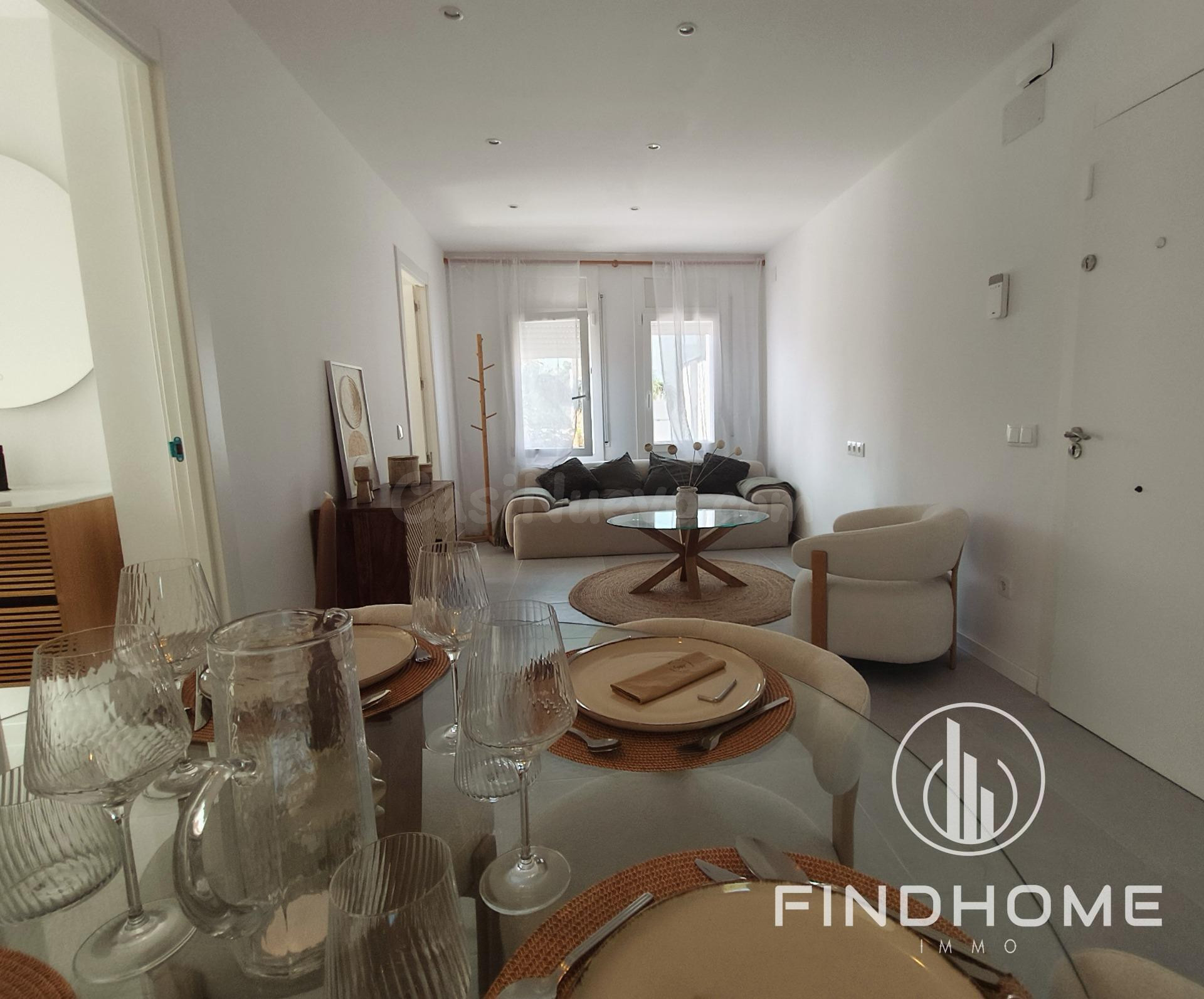 Moderno piso en céntrica zona de Empuriabrava - foto 4