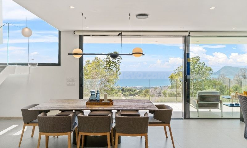 VILLA DE 4 DORMITORIOS Y 6 BAÑOS EN ALTEA (ALICANTE) - foto 3