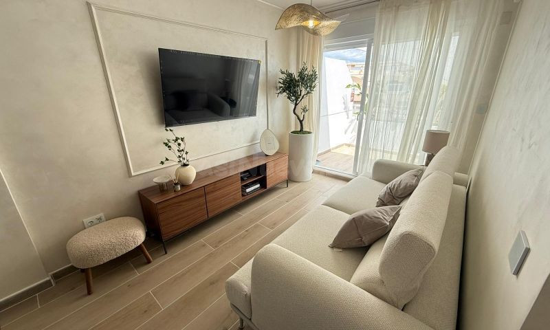 APARTAMENTO DE 2 DORMITORIOS 1 BAÑO EN TORREVIEJA ( CENTRO ) - foto 2