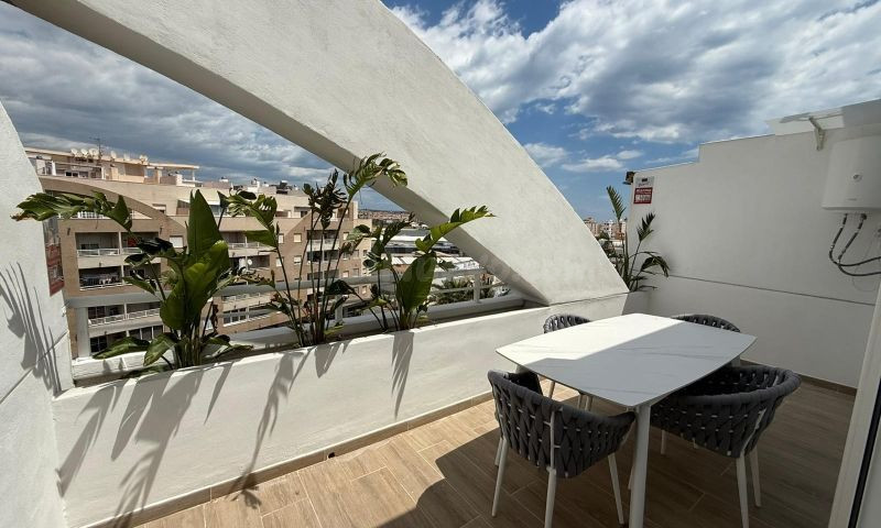 APARTAMENTO DE 2 DORMITORIOS 1 BAÑO EN TORREVIEJA ( CENTRO ) - foto 5