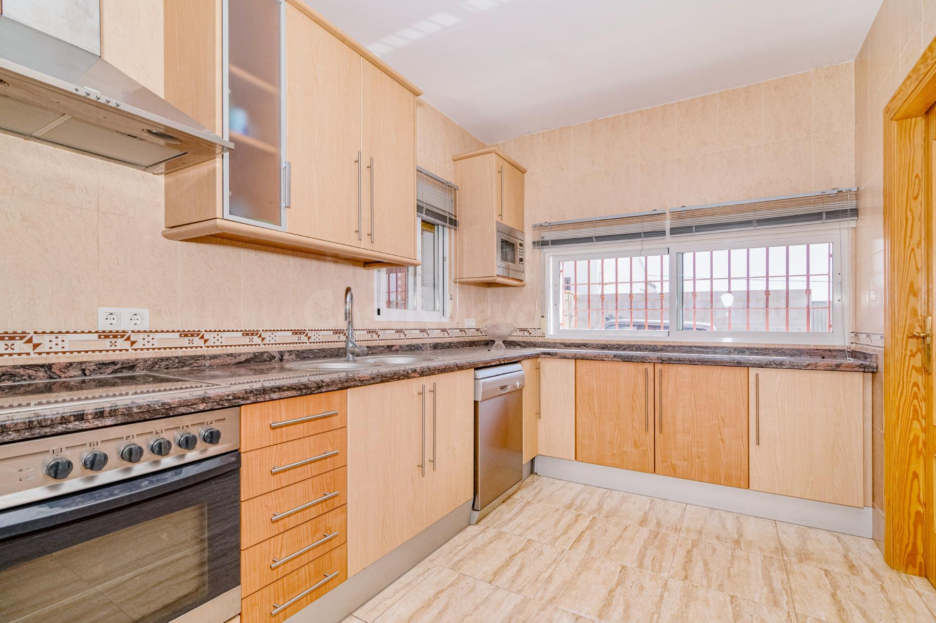 ¡Espectacular Chalet en Tocon, Illora con piscina privada! - foto 3