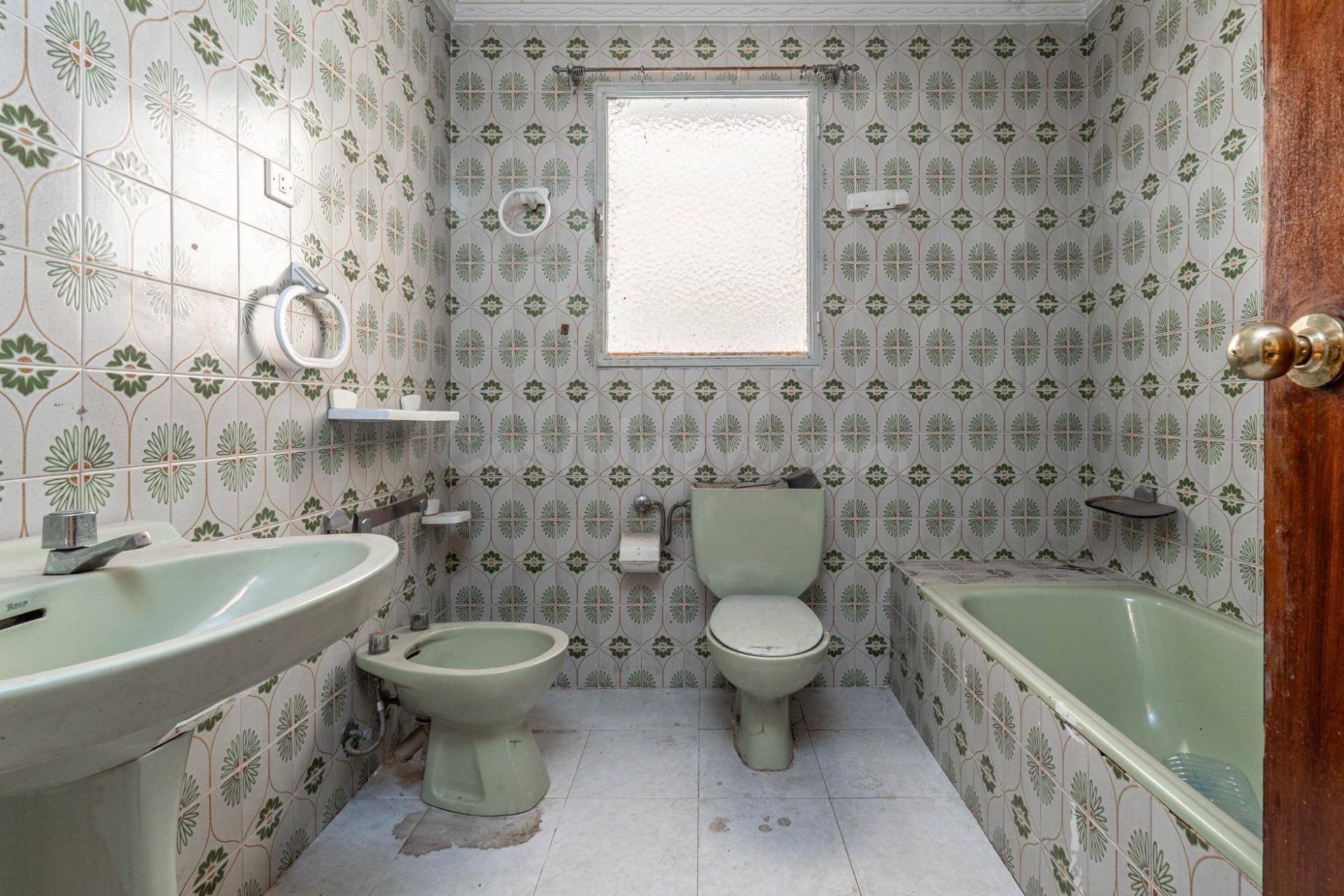SE VENDE CASA CON UNA PARCELA DE 461 m2 (EN EL CENTRO DE LOS - foto 3