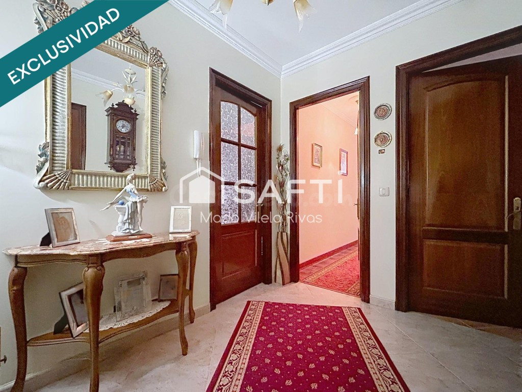 Piso acogedor de dos habitaciones con balcón y terraza en el centro de Padrón. - foto 5