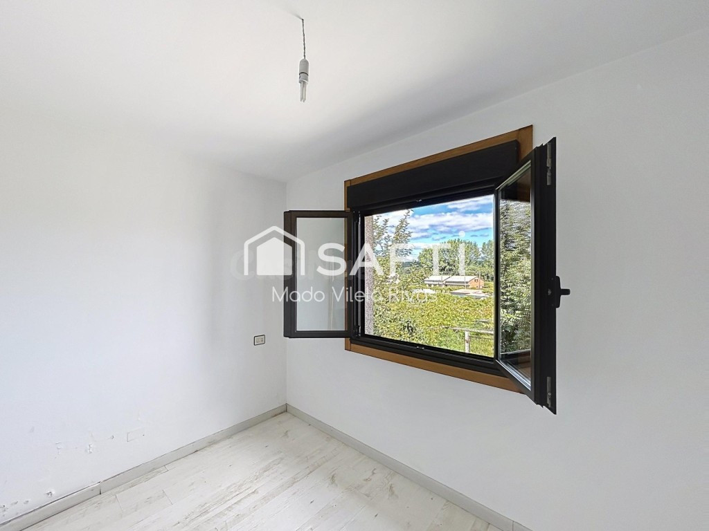 Se vende casa con mucho espacio, muchas posibilidades y un muy buen precio. - foto 5