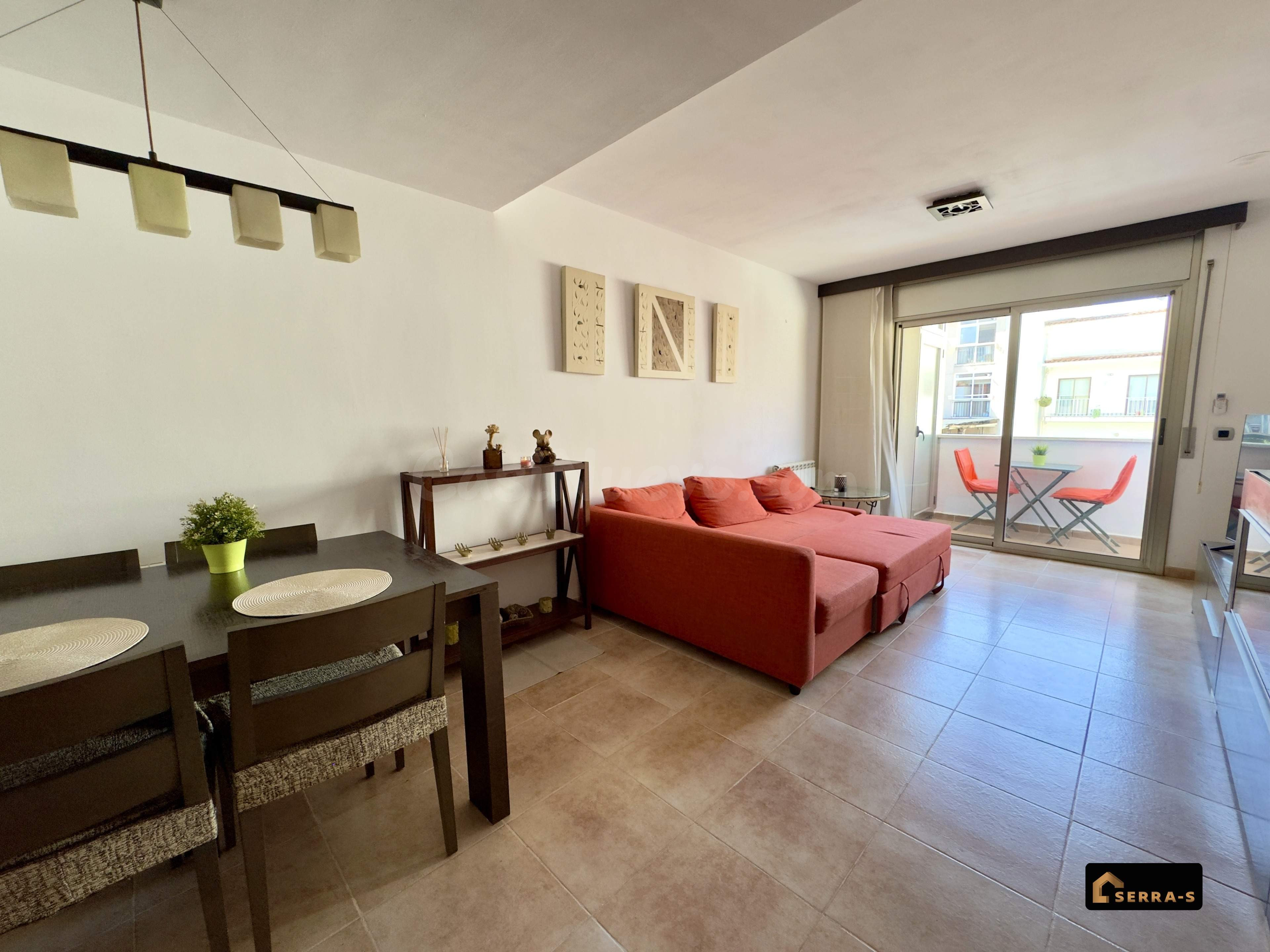 PISO DE 3 habitaciones, 2 BAÑOS Y PLAZA DE PARKING CERRADA "