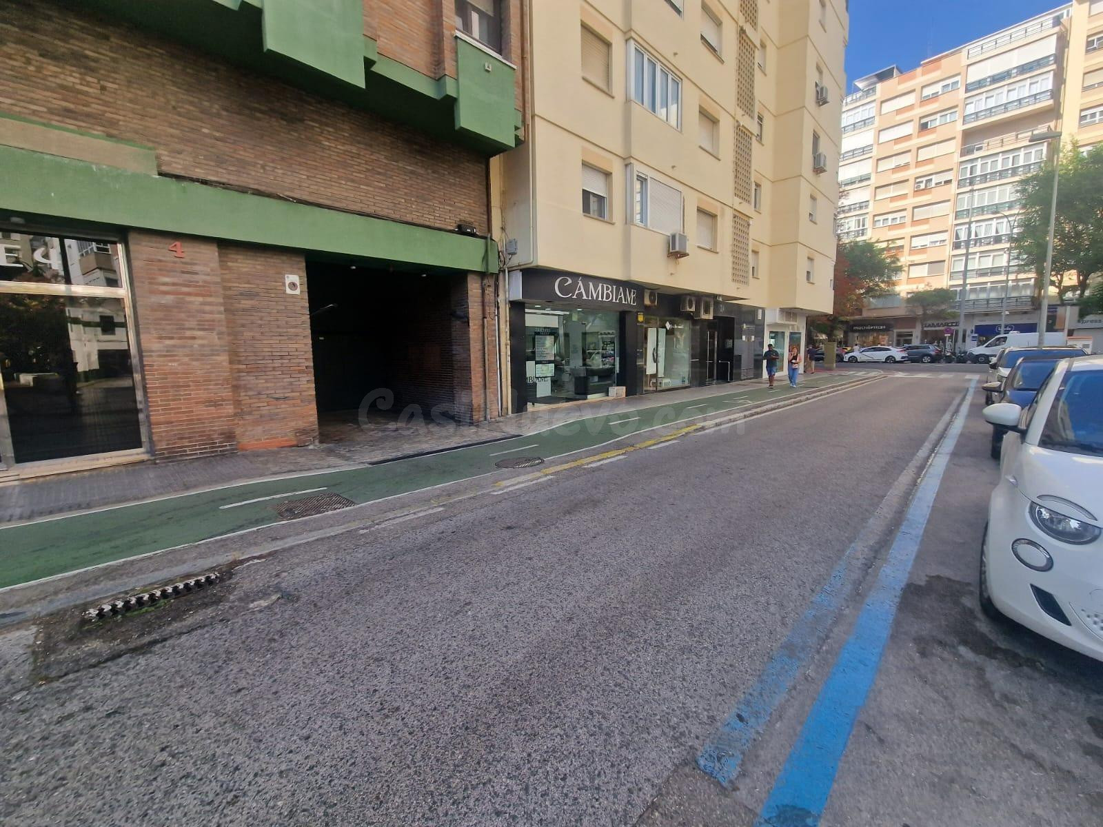 GARAJE EN ALQUILER ZONA TRILLE