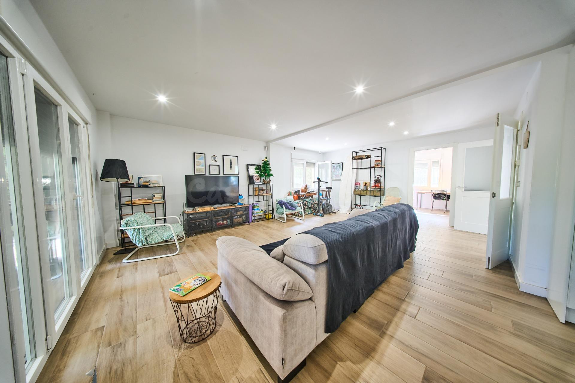 GRAN CASA REFORMADA EN ALHENDÍN CON 2.500 M2 DE PARCELA