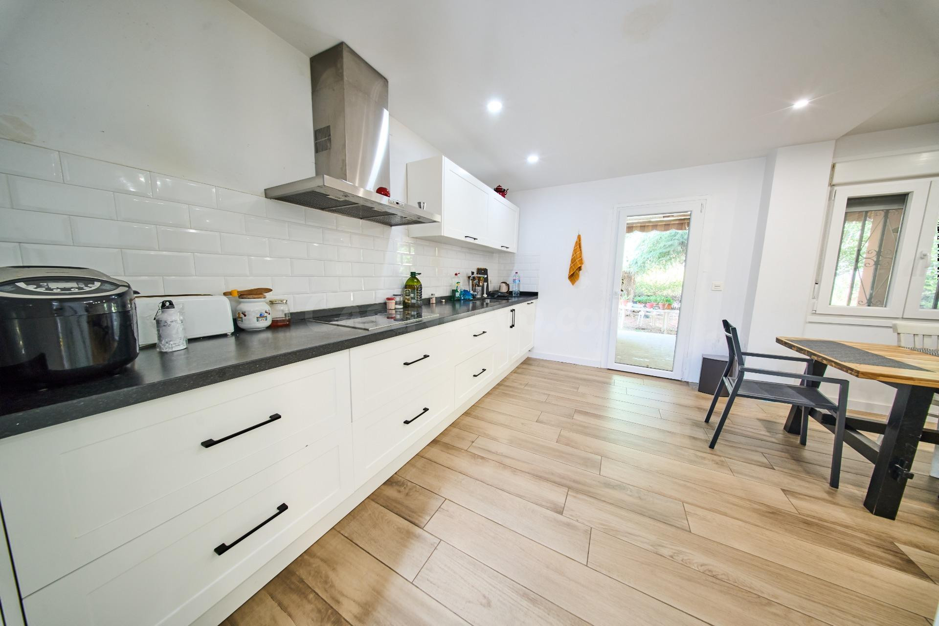 GRAN CASA REFORMADA EN ALHENDÍN CON 2.500 M2 DE PARCELA - foto 4