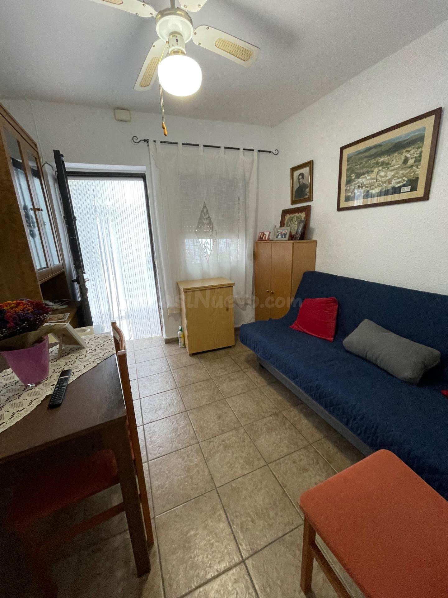 CASA DE PUEBLO DE 3 PLANTAS CON 4 DORMITORIOS EN CALLES