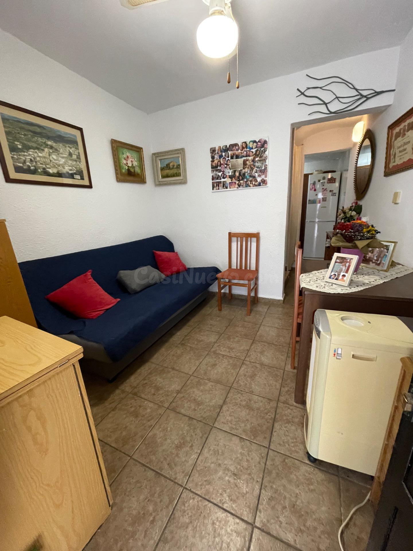 CASA DE PUEBLO DE 3 PLANTAS CON 4 DORMITORIOS EN CALLES - foto 2