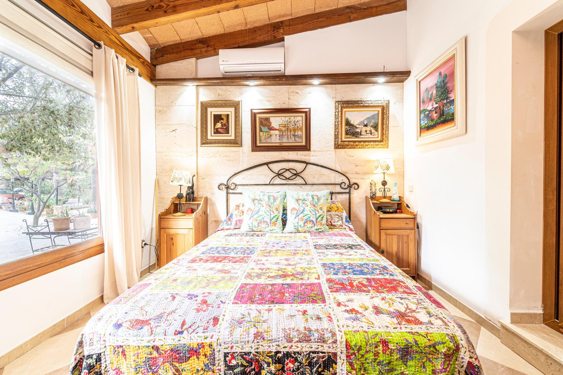 Exclusiva finca rústica con licencia vacacional, tres viviendas independientes, piscina climatizada y parque zoológico autorizado en Llucmajor - foto 5