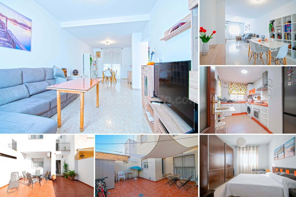 Bonita vivienda adosada de VPO en Bormujos, zona Universitaria!!