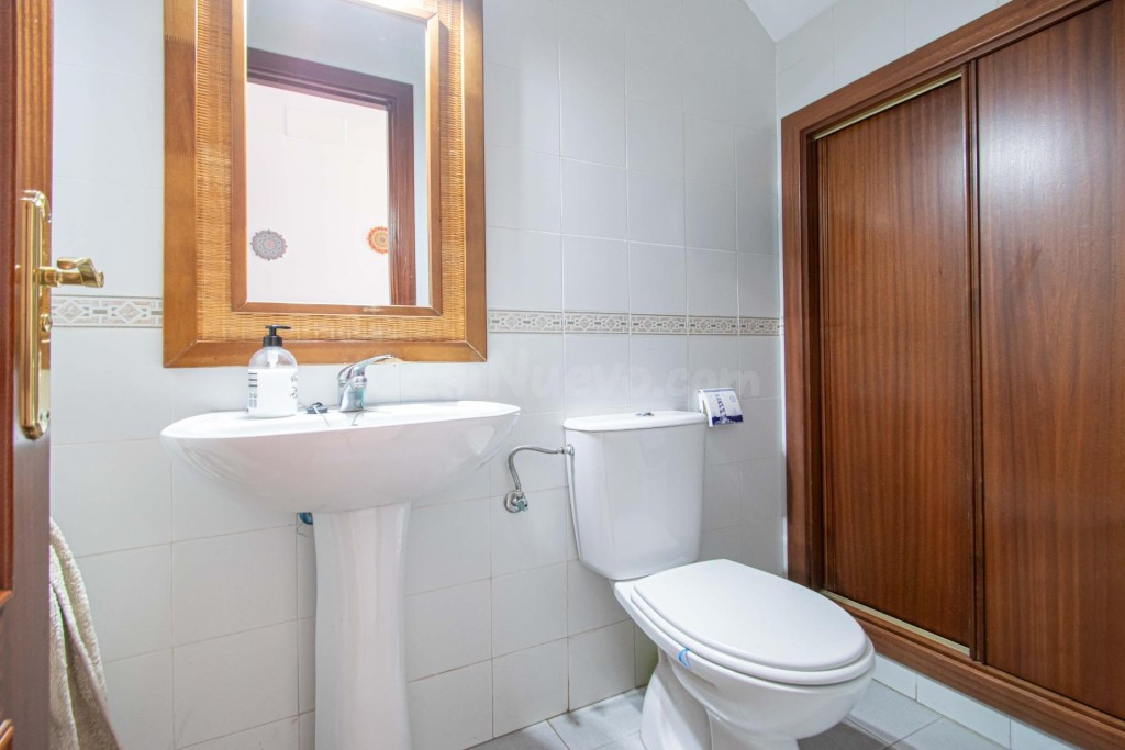Bonita vivienda adosada de VPO en Bormujos, zona Universitar - foto 3