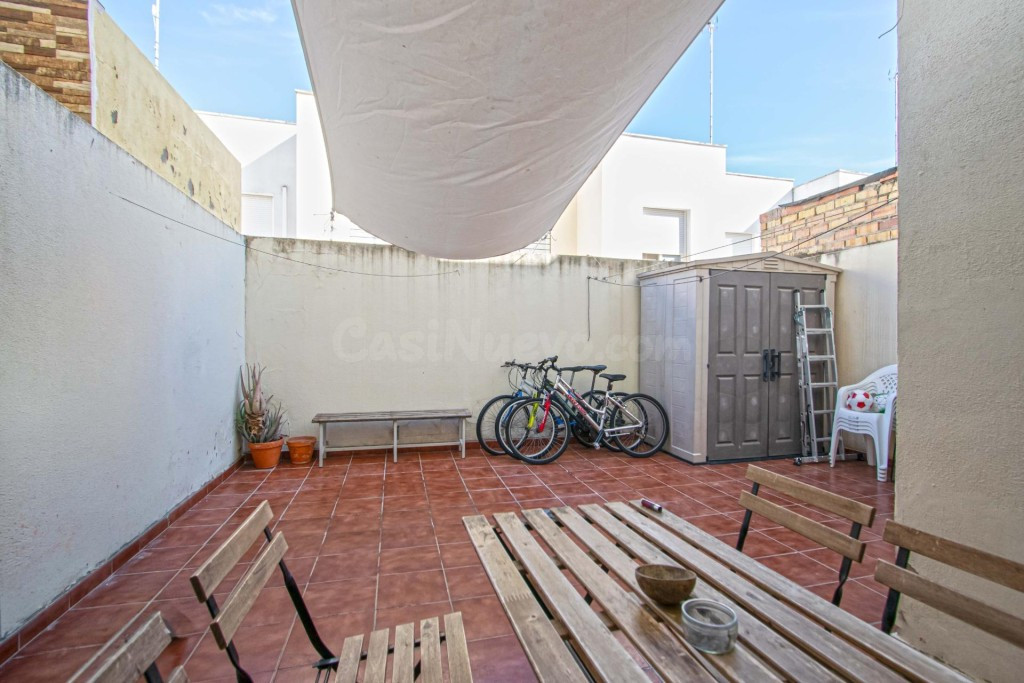 Bonita vivienda adosada de VPO en Bormujos, zona Universitar - foto 4