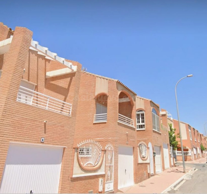 Casa-Chalet en Venta en Adra Almería
