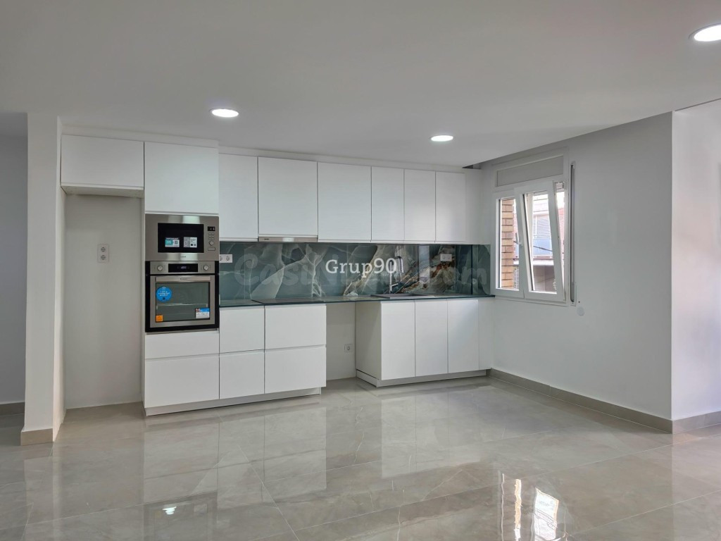¡A estrenar! Piso de 102 m2 totalmente reformado en Calle Pi - foto 4
