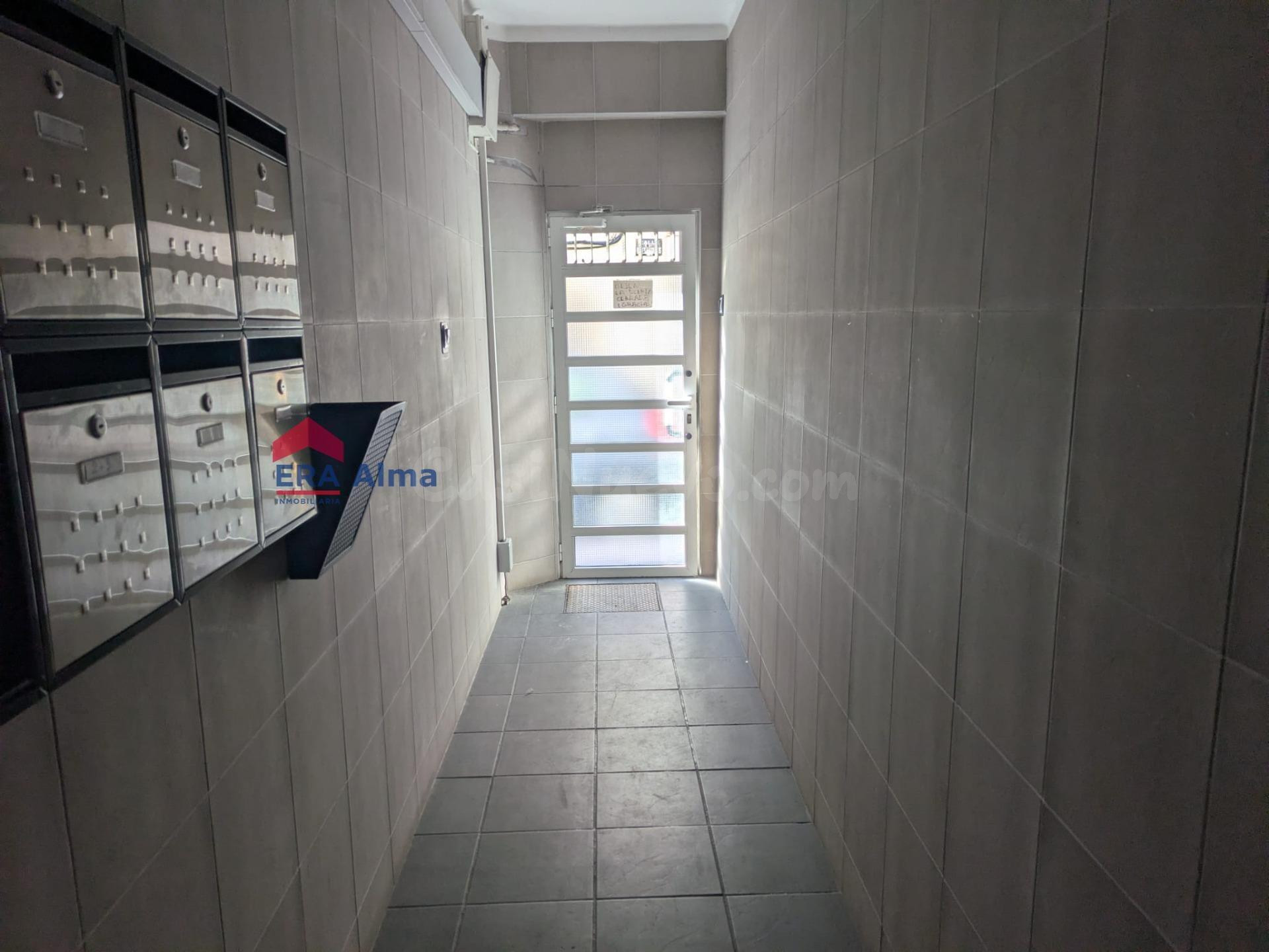 Exclusivo local en Sant Joan Despí – Las Planas - foto 2