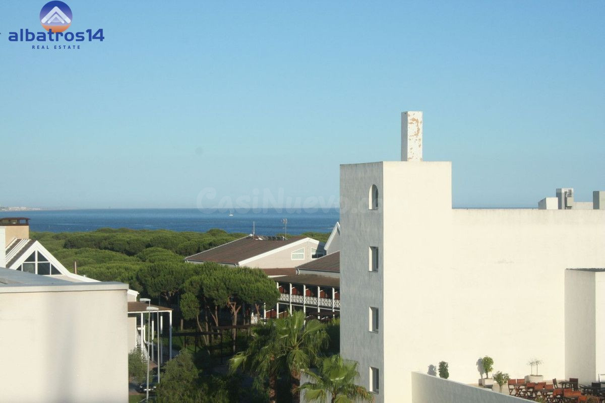 Apartamento en Nuevo Portil, Urbanización Hoyo 19. - foto 2
