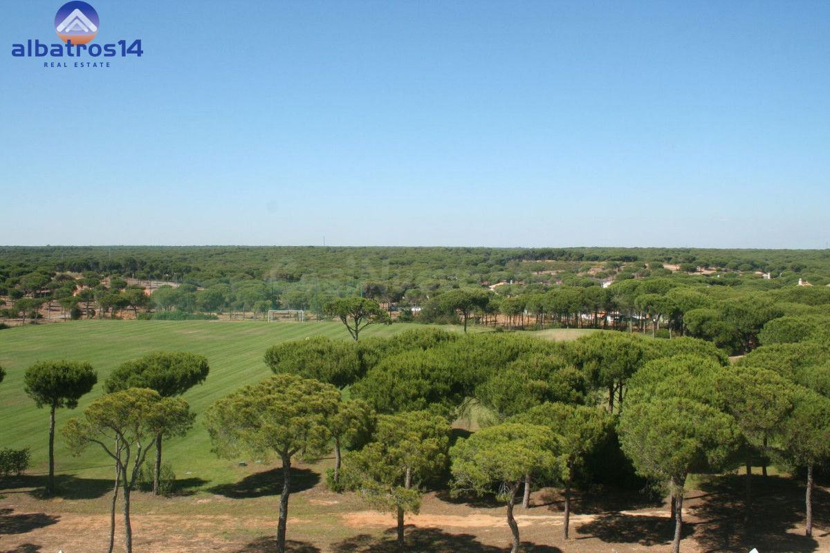 Apartamento en Nuevo Portil, Urbanización Hoyo 19. - foto 5